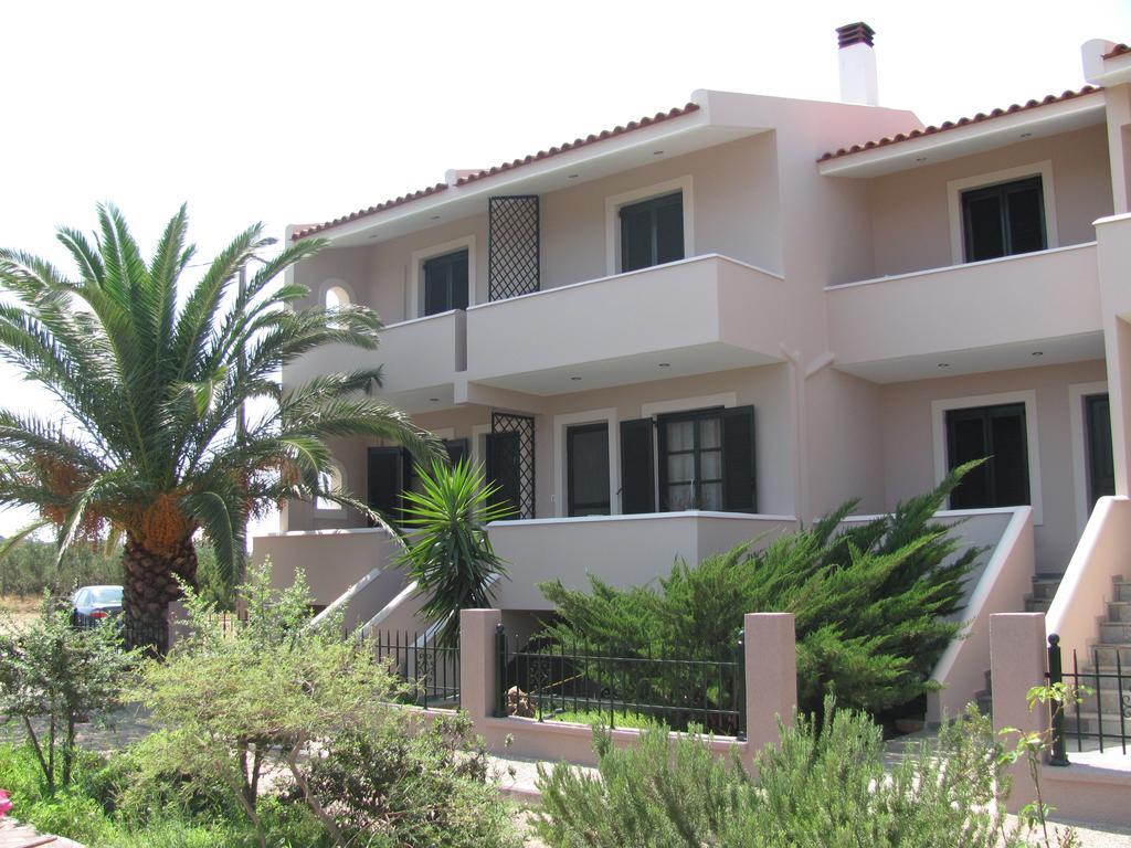 Lakonia Bay Apartments Archangelos  Eksteriør billede