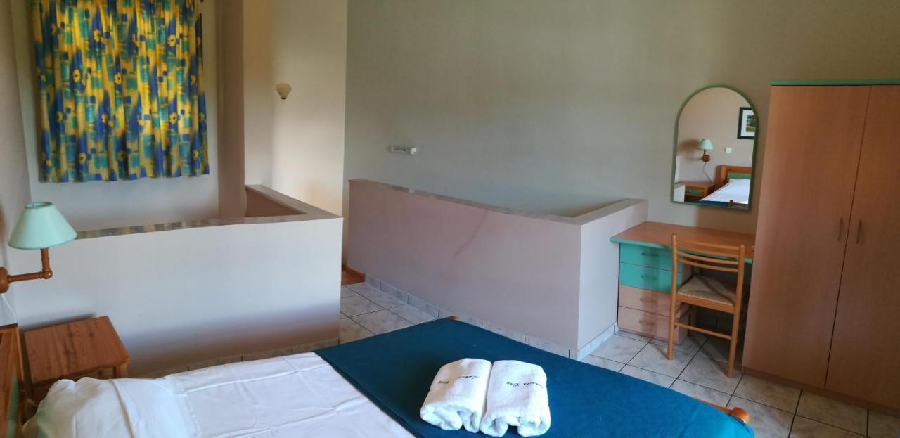Lakonia Bay Apartments Archangelos  Eksteriør billede